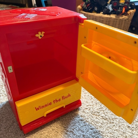 Disney Tomy Winnie the Pooh Refrigerator Toy Miniature Cooler Ice Box Takaratomy - Picture 2 of 6